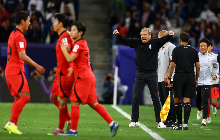 Hàn Quốc ngược dòng trước Australia, HLV Klinsmann thừa nhận ăn may- Ảnh 2.