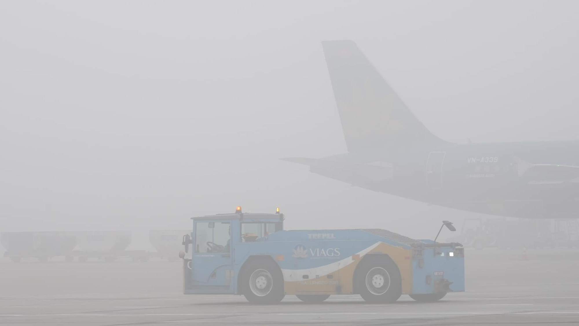 Nóng: Ngày 23 tháng Chạp, hàng không điều chỉnh giờ khởi hành hàng loạt chuyến bay vì sương mù- Ảnh 3.