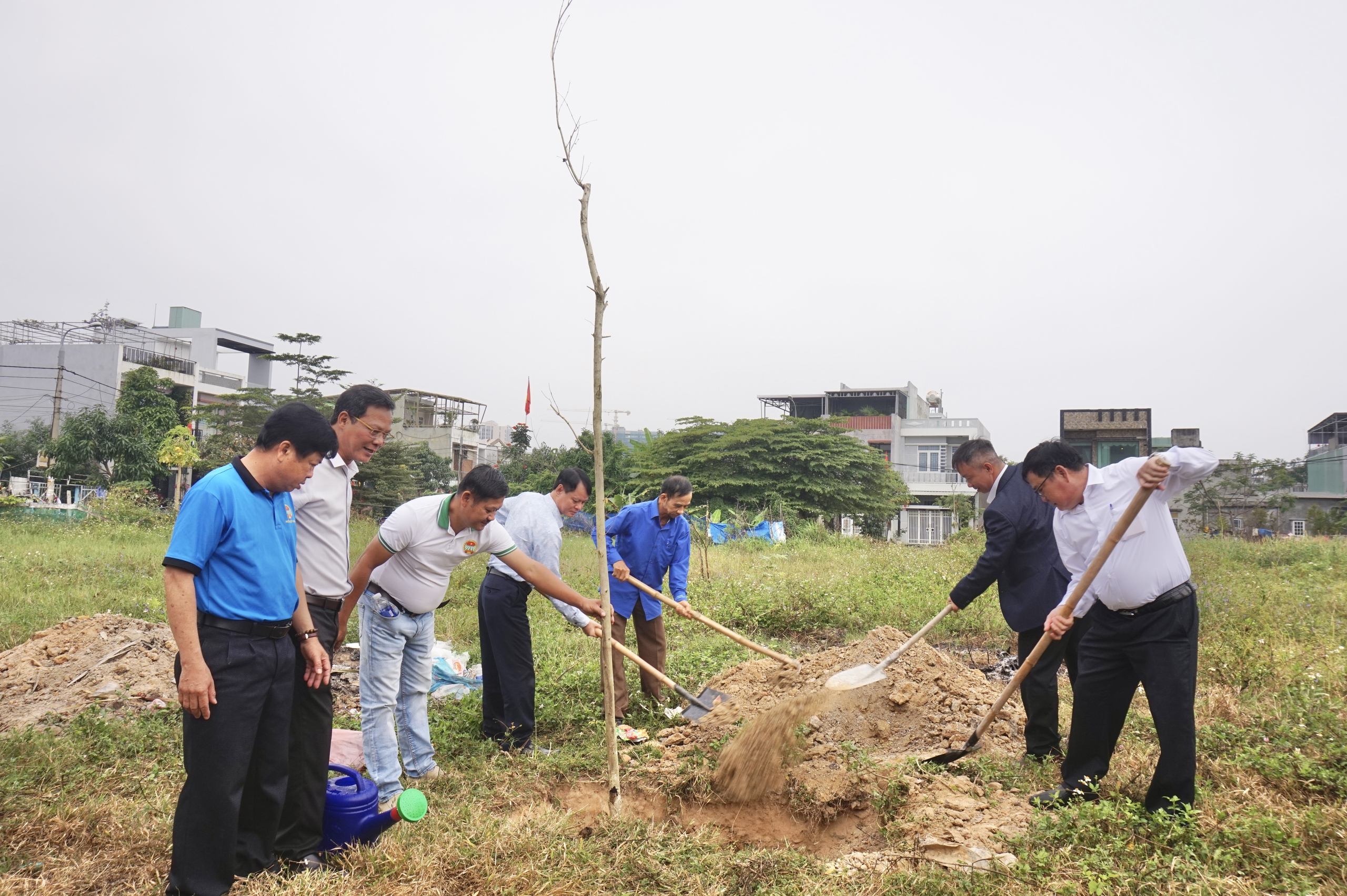 Hội Nông dân thành phố Đà Nẵng phát động “Tết trồng cây đời đời nhớ ơn Bác Hồ” Xuân Giáp Thìn 2024- Ảnh 3.