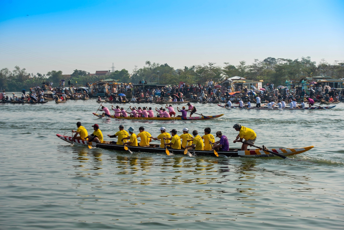 TP Huế: Rộn ràng giải đua ghe truyền thống trên sông Hương- Ảnh 4.