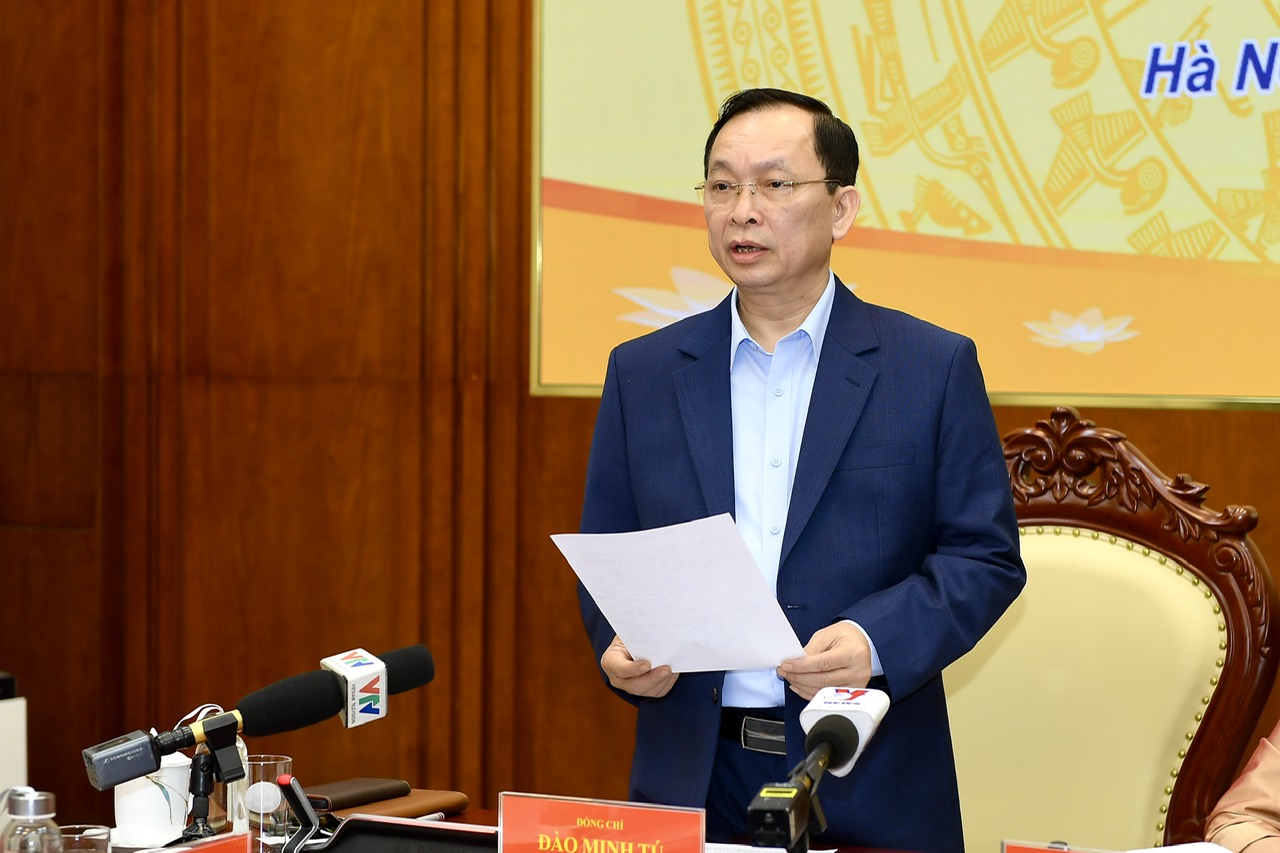 Phó Thống đốc Đào Minh Tú nói gì khi "sếp lớn" ngân hàng đồng loạt "than khó" công khai lãi suất vay bình quân?- Ảnh 2.