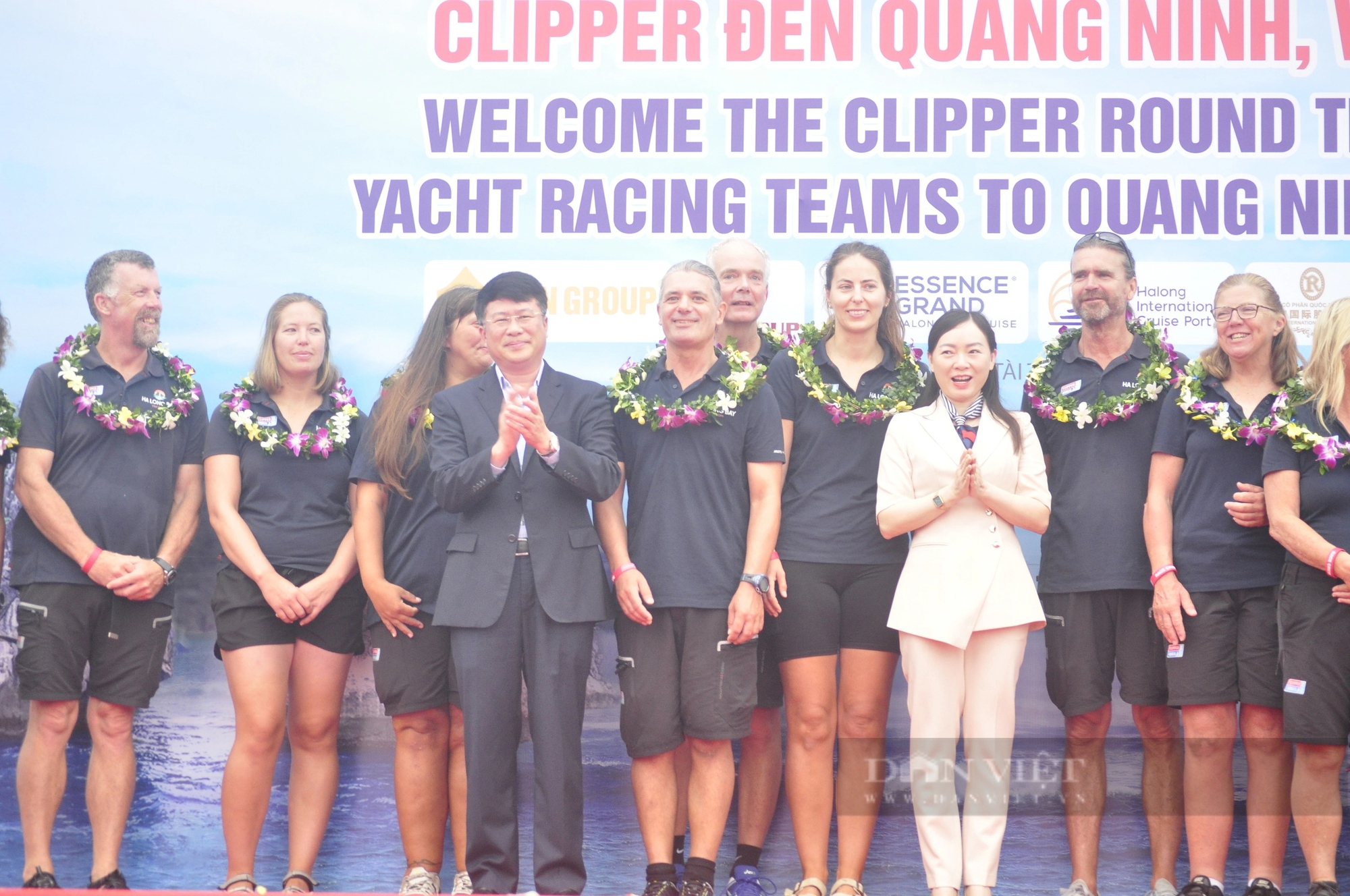Đoàn đua thuyền buồm vòng quanh thế giới Clipper Race mê đắm cảnh sắc vịnh Hạ Long- Ảnh 4.