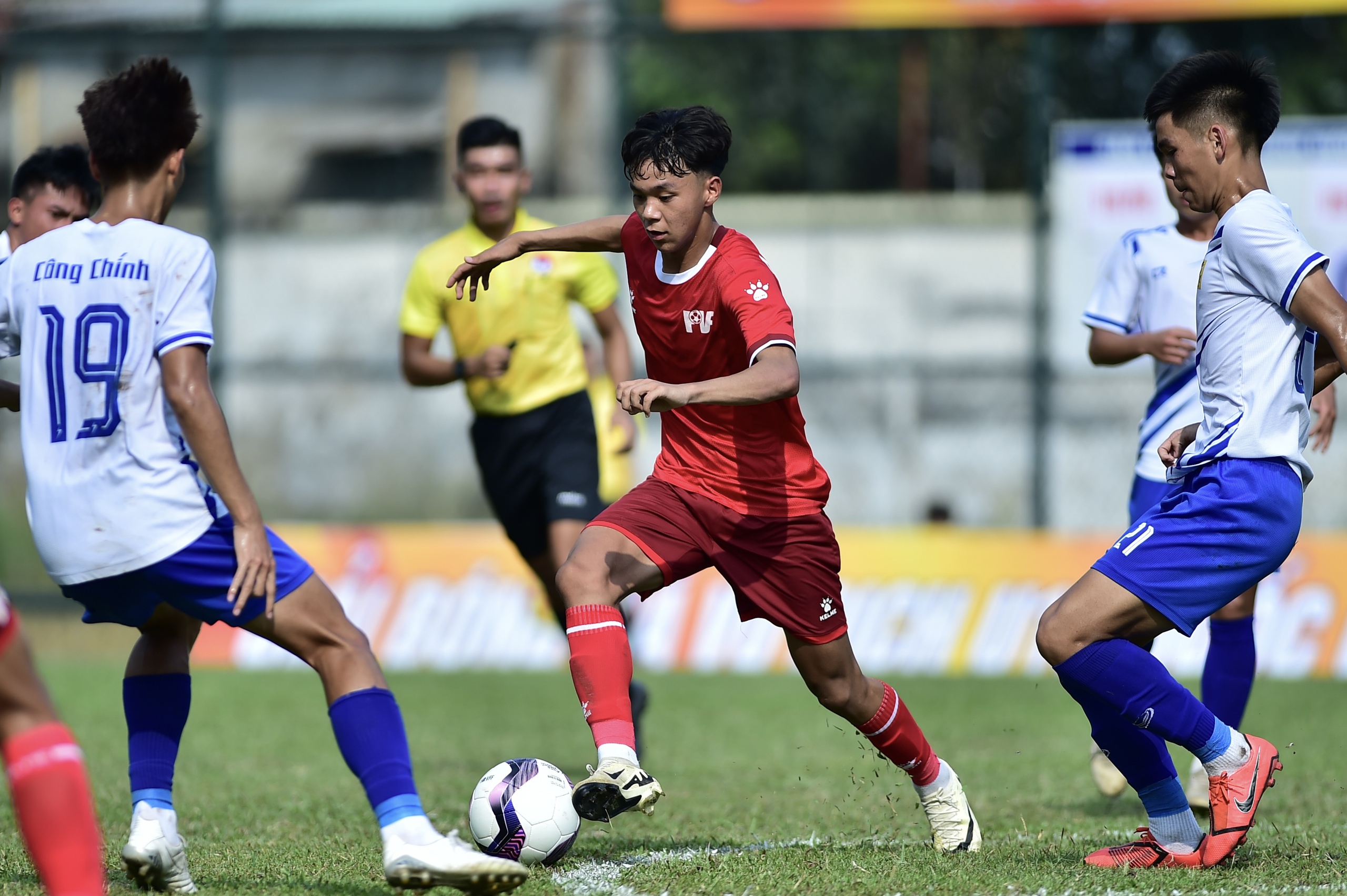 U19 B.Bình Dương và U19 PVF khởi đầu chật vật ở giải U19 quốc gia- Ảnh 3.