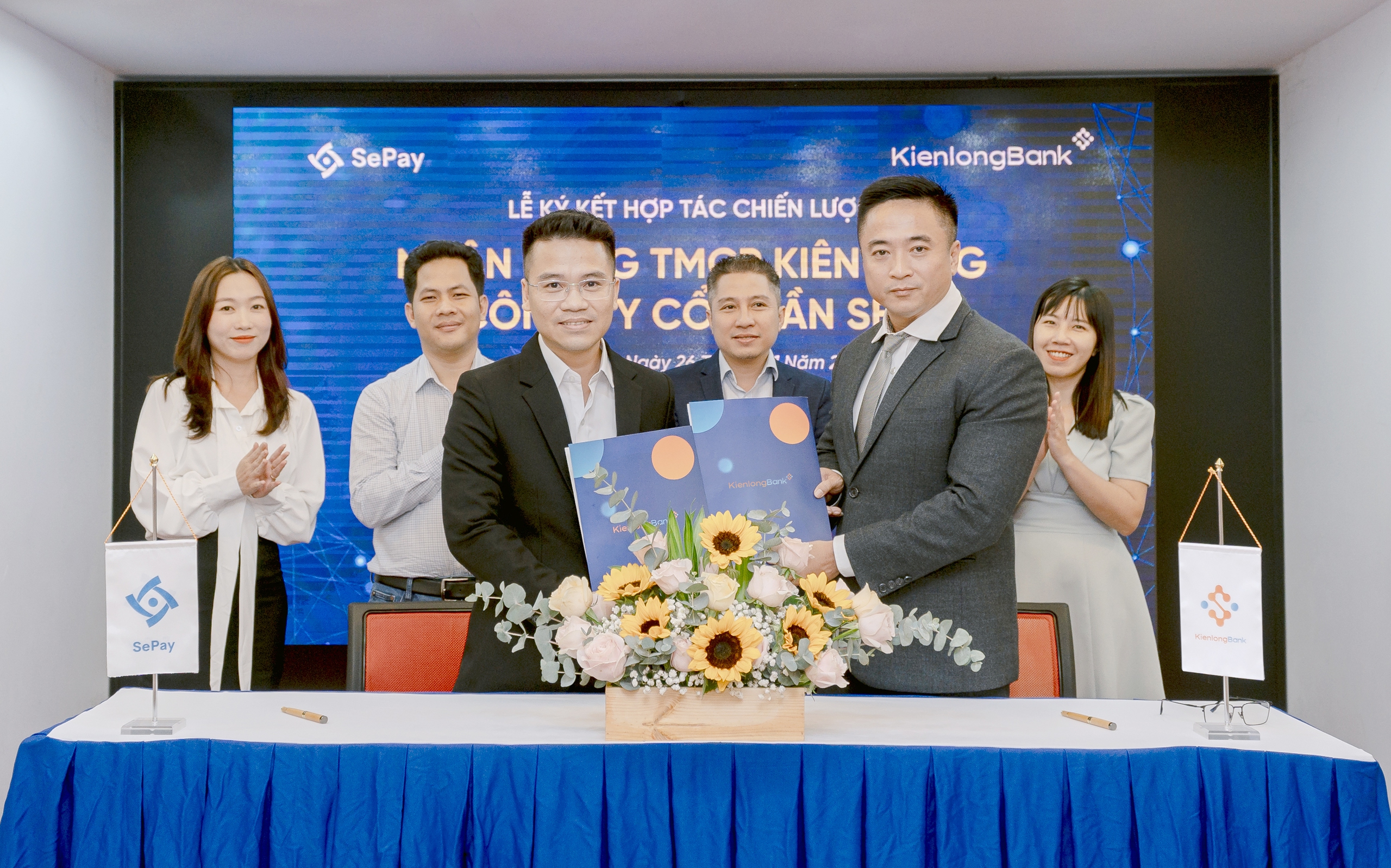KienlongBank ký kết hợp tác chiến lược với SePay- Ảnh 1.
