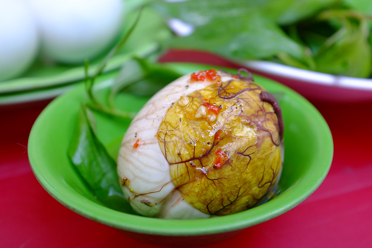 Trứng vịt lộn - đặc sản "vạn người mê" ở Việt Nam bất ngờ đứng thứ 8 trong "Top 100 món tệ nhất thế giới"- Ảnh 1.