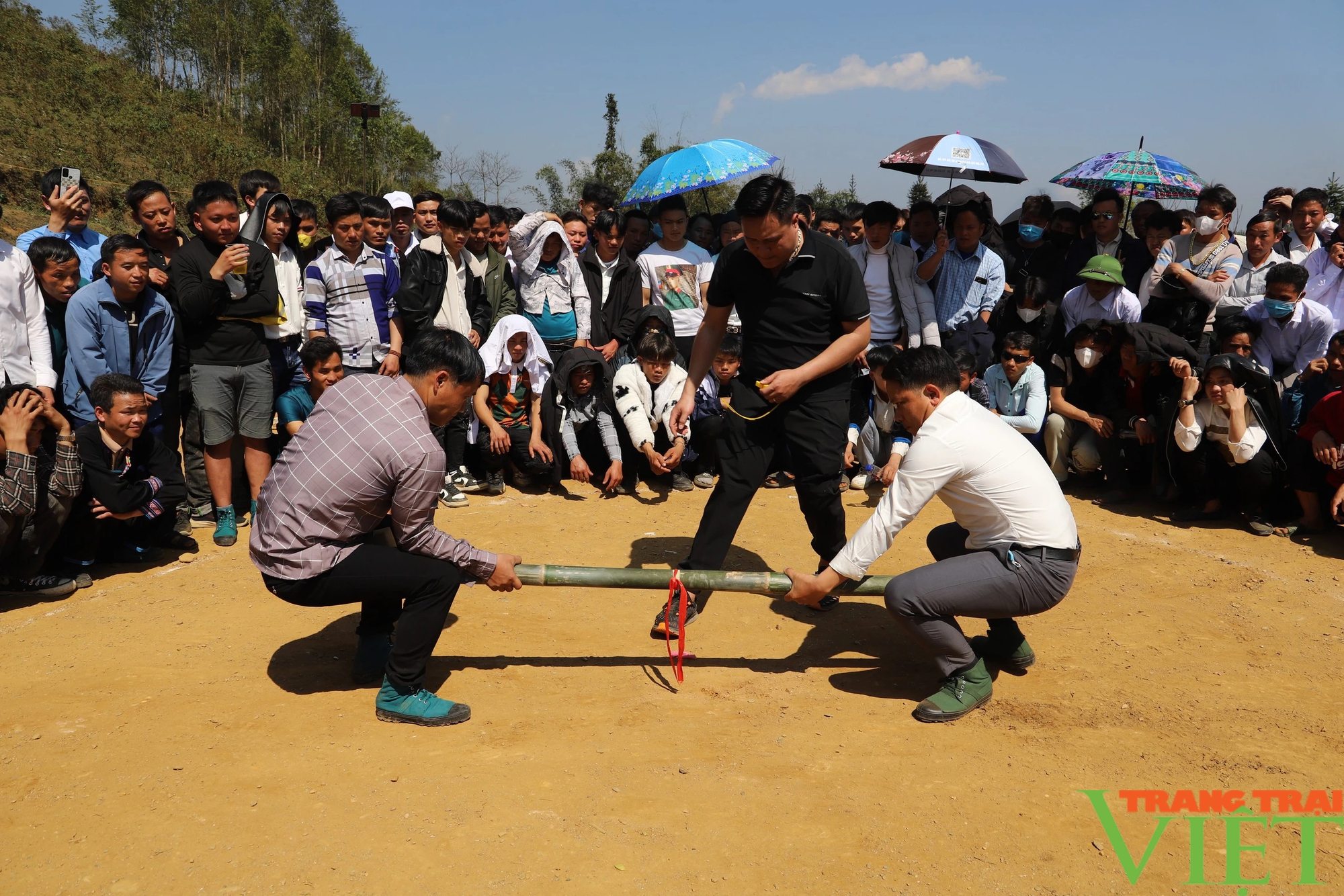 Sôi động Ngày hội văn hóa – thể thao dân tộc Mông ở vùng cao Lào Cai- Ảnh 4.