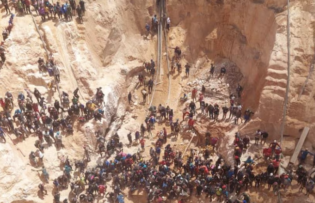 Mỏ vàng sập kinh hoàng ở Venezuela, ít nhất 30 người thiệt mạng- Ảnh 1.