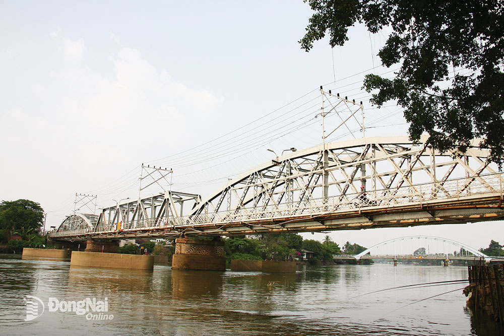Con sông nào chảy qua thành phố Biên Hòa của Đồng Nai, nơi có cây cầu sắt đã 120 tuổi?- Ảnh 1.