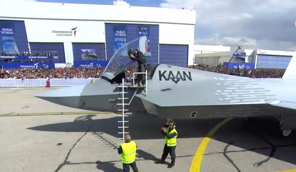 Chuyến bay đầu tiên của tiêm kích tàng hình KAAN giúp Ukraine "lạc quan"- Ảnh 7.