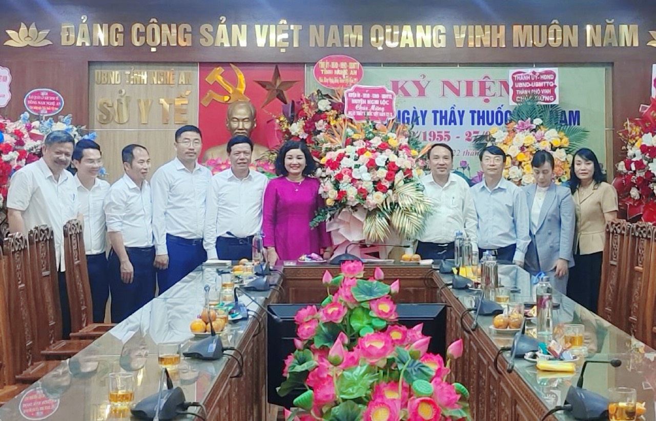 Chất lượng, dịch vụ khám chữa bệnh tại Nghệ An ngày một nâng lên rõ rệt- Ảnh 1.