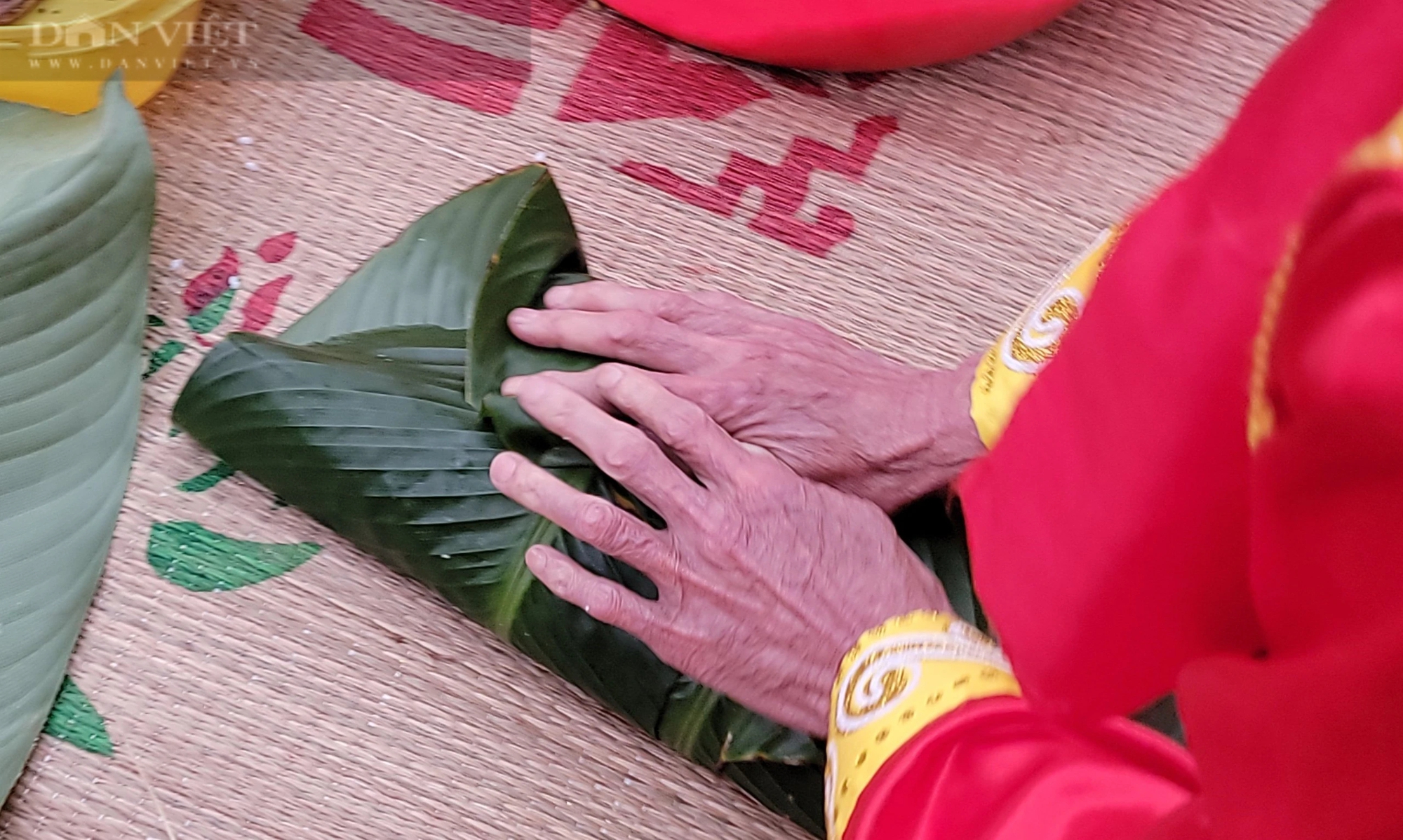 Sôi nổi thi gói bánh chưng, giã bánh giầy ở Lễ hội mùa xuân Côn Sơn – Kiếp Bạc 2024- Ảnh 10.