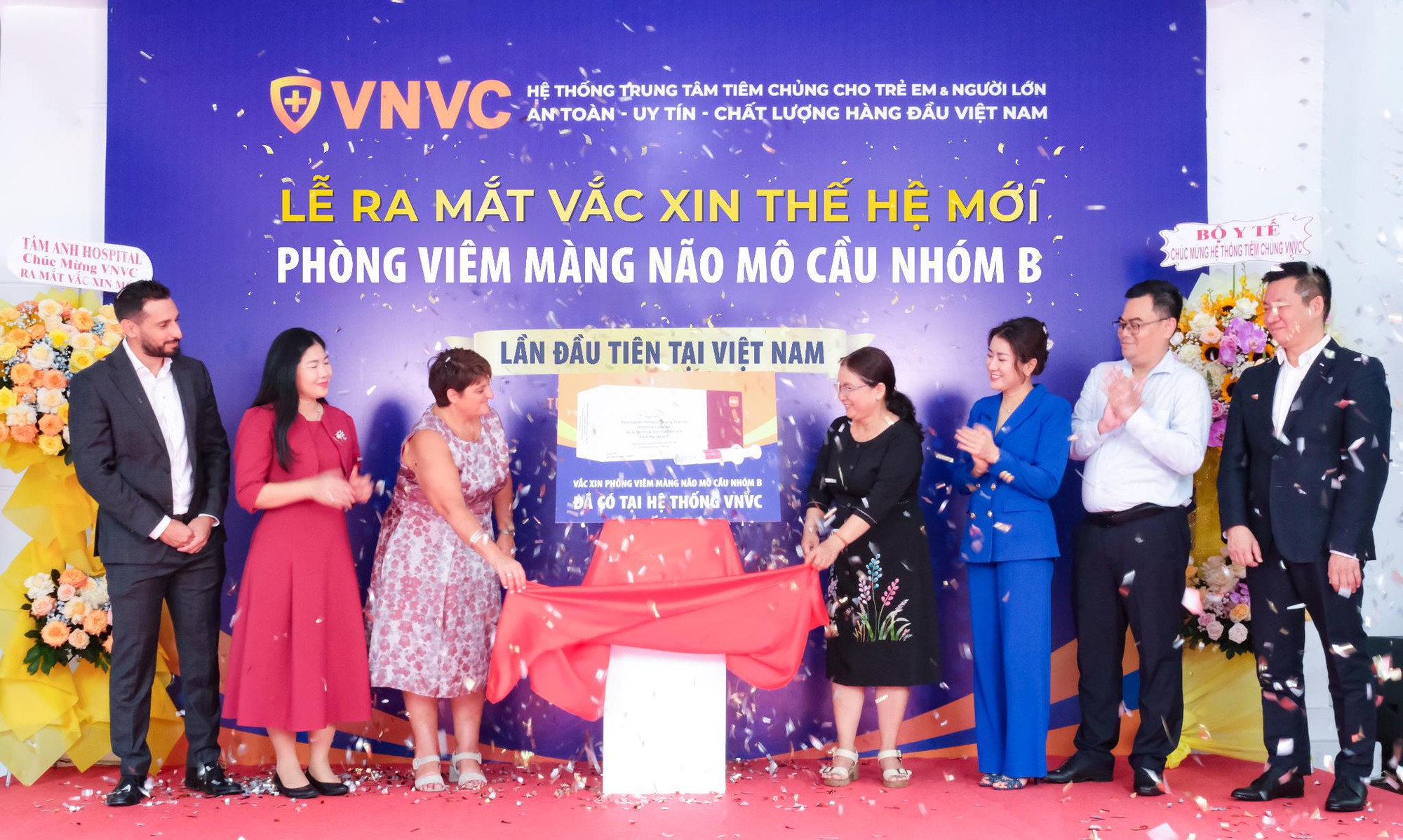 
Người dân Việt Nam lần đầu được tiêm vắc xin não mô cầu thế hệ mới- Ảnh 1.