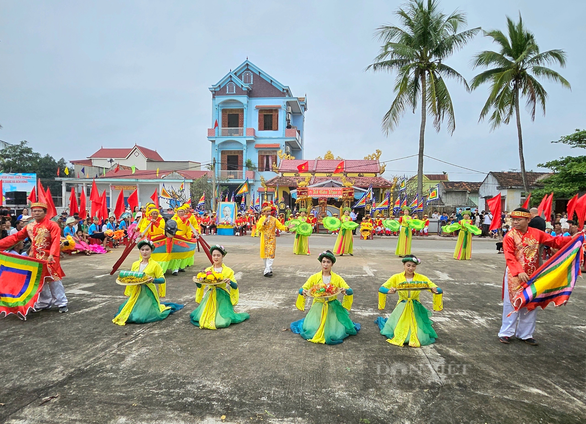 Một làng cổ ven biển lâu đời nhất tỉnh Quảng Bình bước vào lễ hội quan trọng nhất trong năm- Ảnh 3.