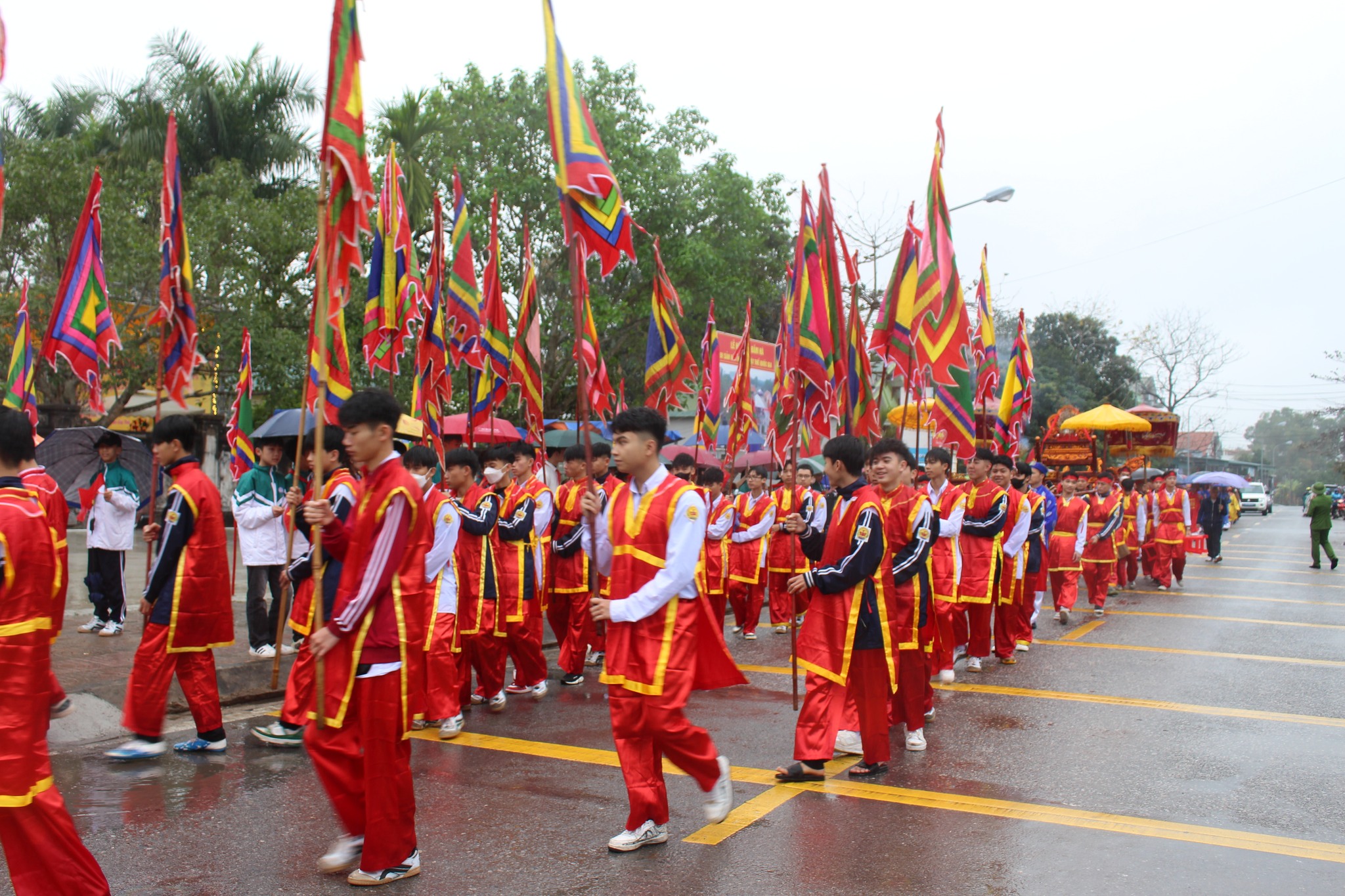 Nét độc đáo của lễ hội ở Quảng Ninh vừa được công nhận Di sản văn hóa phi vật thể cấp quốc gia - Ảnh 1.