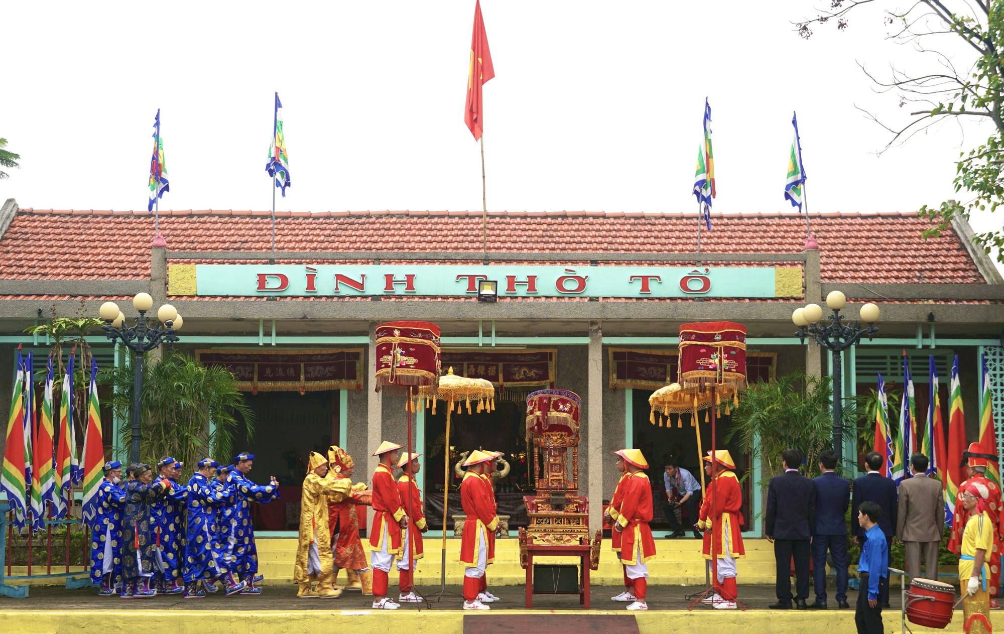 Một làng cổ ven biển lâu đời nhất tỉnh Quảng Bình bước vào lễ hội quan trọng nhất trong năm- Ảnh 1.