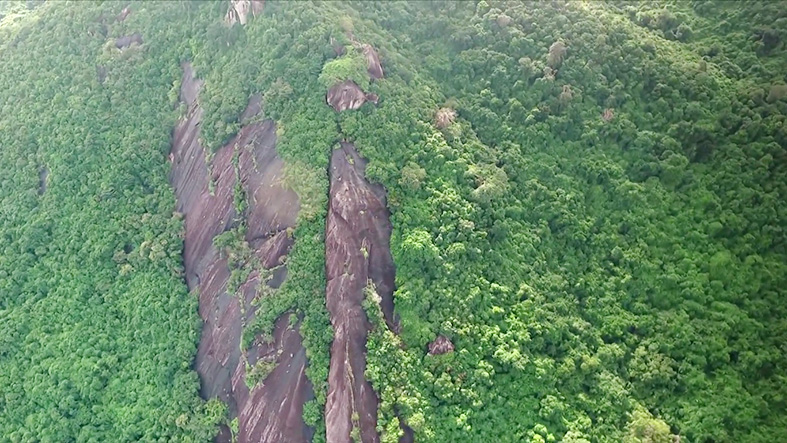 Một hòn đảo ở Kiên Giang có 7 ngọn núi cao, núi cao nhất có cái tên nghe "lạnh người"- Ảnh 2.