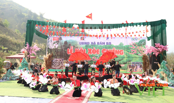 Bí thư Tỉnh ủy Lai Châu dự lễ hội Xòe chiêng tại xã Bản Bo- Ảnh 1.