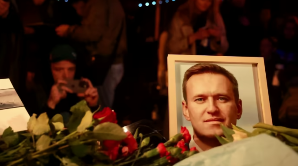 Tình báo Ukraine tuyên bố nguyên nhân chính trị gia đối lập Nga Navalny đột tử trong nhà tù của Moscow- Ảnh 1.