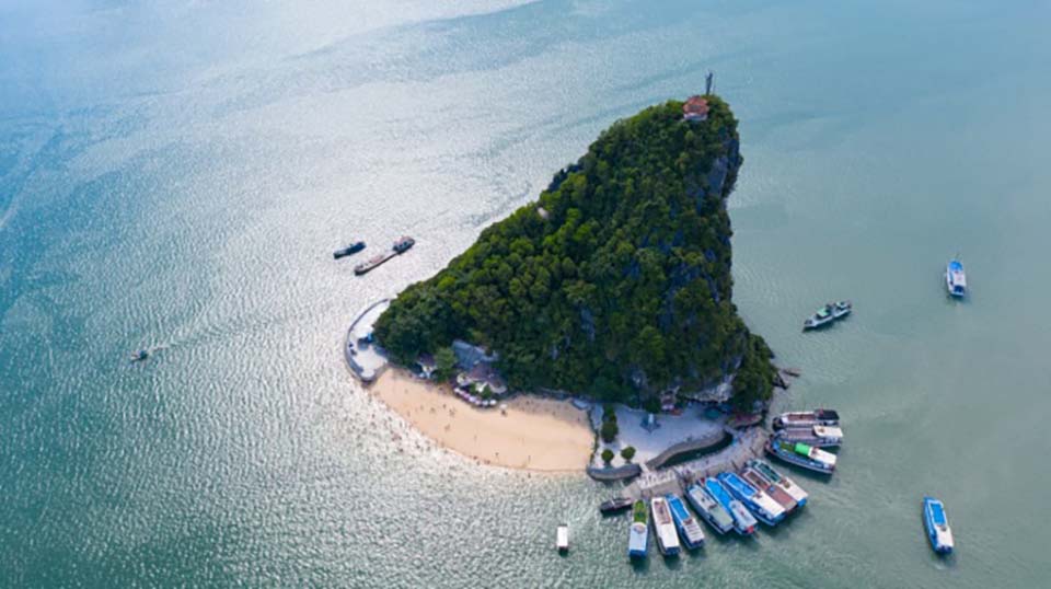 Bãi biển này của Việt Nam lọt danh sách đẹp nhất thế giới có gì hấp dẫn?- Ảnh 4.
