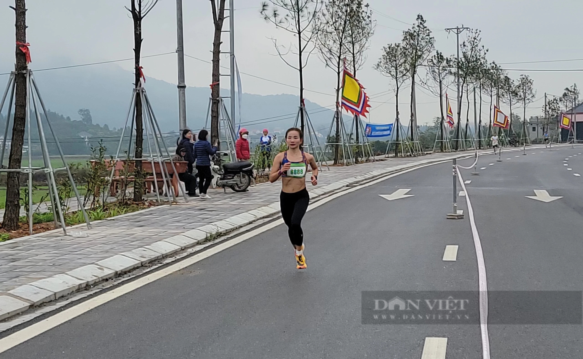 Cô gái "vàng" Nguyễn Thị Oanh và gần 1.000 người tham gia Giải Việt dã tỉnh Hải Dương mở rộng lần thứ nhất- Ảnh 6.