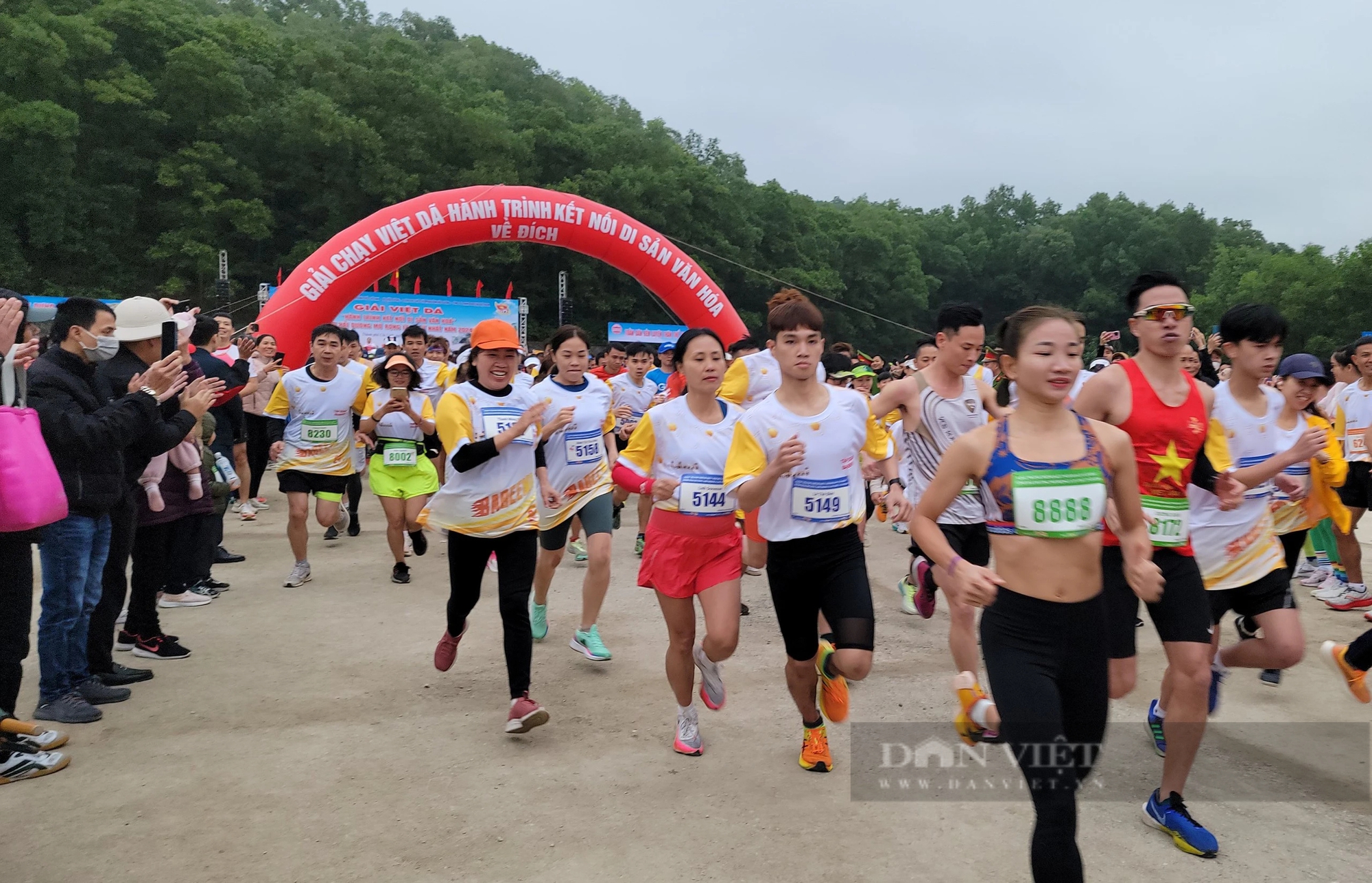 Cô gái "vàng" Nguyễn Thị Oanh và gần 1.000 người tham gia Giải Việt dã tỉnh Hải Dương mở rộng lần thứ nhất- Ảnh 2.