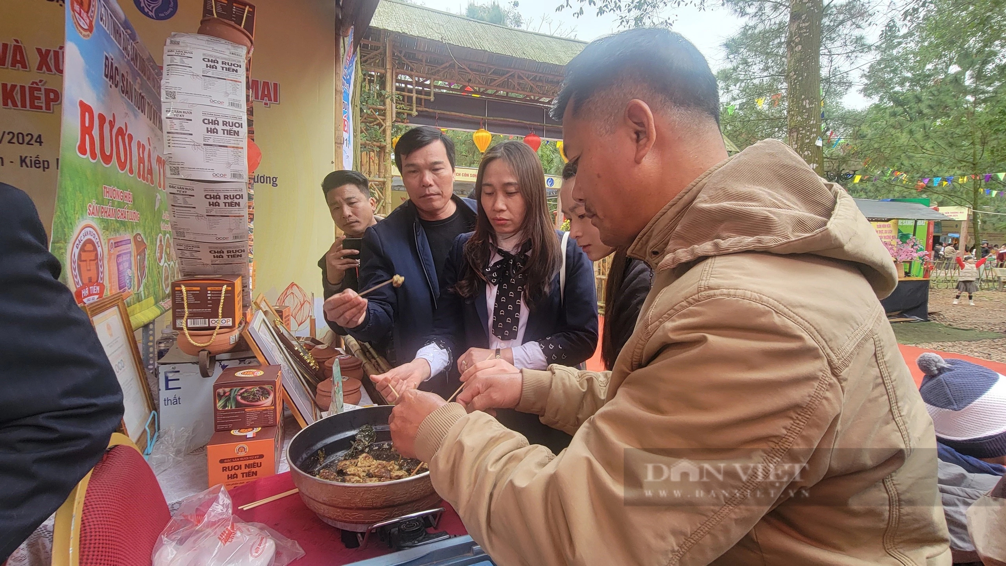 Chủ tịch Trung ương Hội Nông dân Việt Nam dự lễ khai mạc Tuần Văn hóa ẩm thực, xúc tiến thương mại tại Hải Dương- Ảnh 6.
