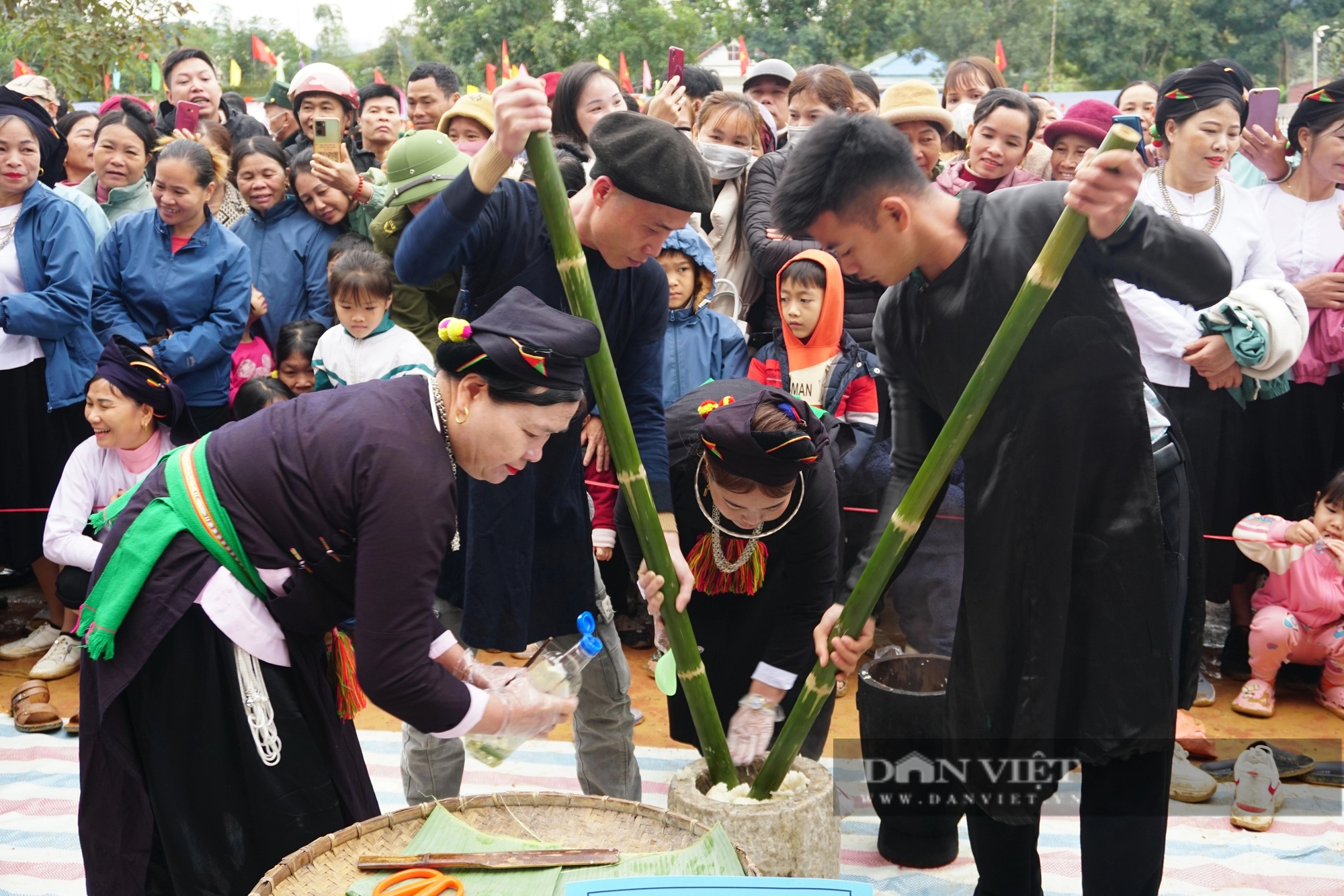 Giữ gìn văn hóa các dân tộc ở "đất ngọc" Lục Yên qua hàng loạt lễ hội mùa Xuân- Ảnh 7.
