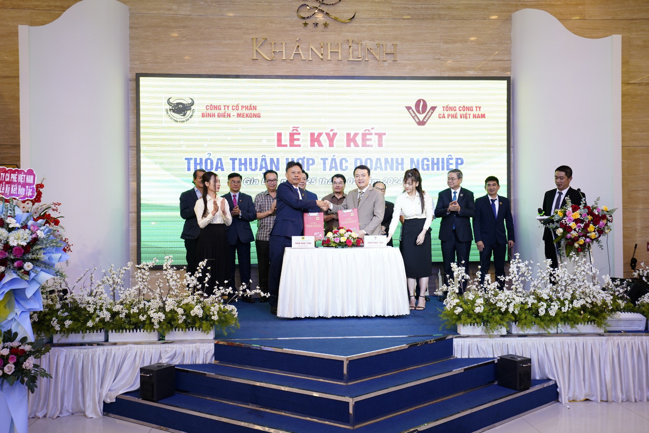 Công ty CP Bình Điền- MeKong và Vinacafe ký kết thỏa thuận hợp tác thúc đẩy phát triển sản xuất cà phê bền vững- Ảnh 1.