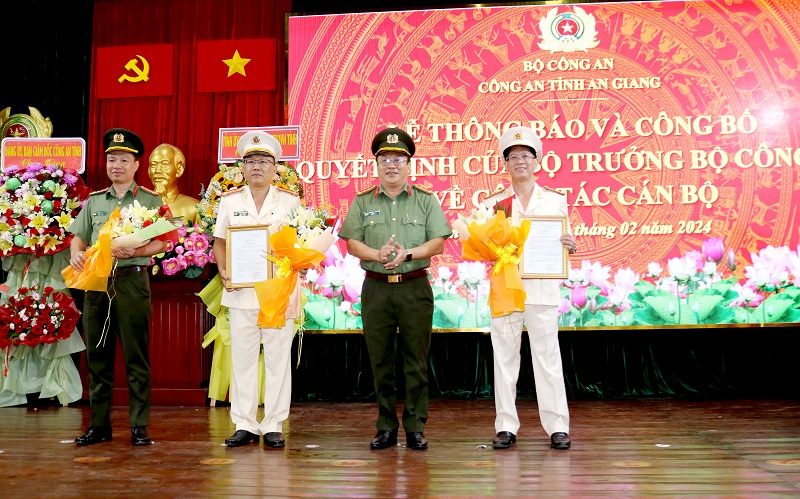 Bổ nhiệm Phó Cục trưởng Cục Cảnh sát Hình sự và 2 Phó Giám đốc Công an tỉnh An Giang - Ảnh 4.