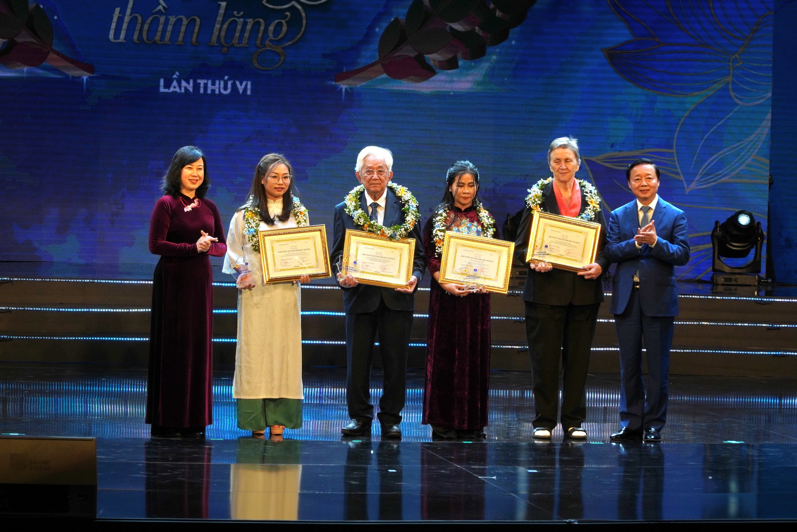 Phóng viên Báo Dân Việt đạt giải cuộc thi "Sự hy sinh thầm lặng"- Ảnh 2.