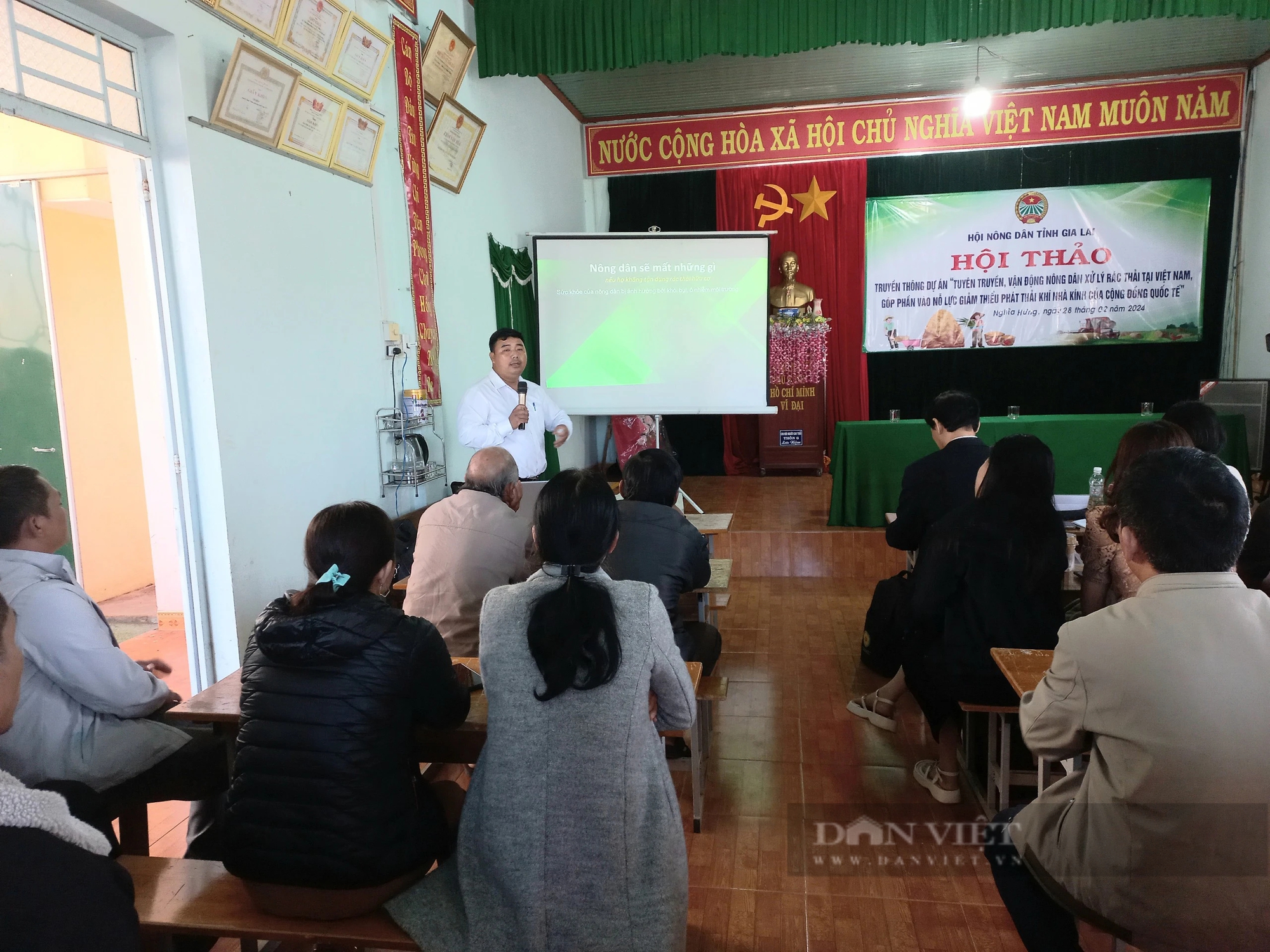 Gia Lai: 70 hội viên nông dân huyện Chư Păh được phổ biến kiến thức về kỹ thuật xử lý rác thải- Ảnh 1.