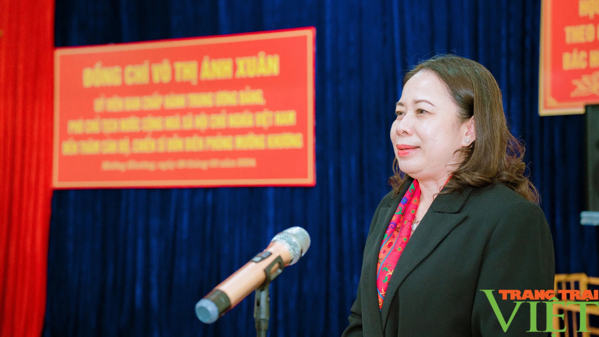 Phó Chủ tịch nước Võ Thị Ánh Xuân thăm, tặng quà cán bộ và nhân dân Mường Khương (Lào Cai)- Ảnh 2.