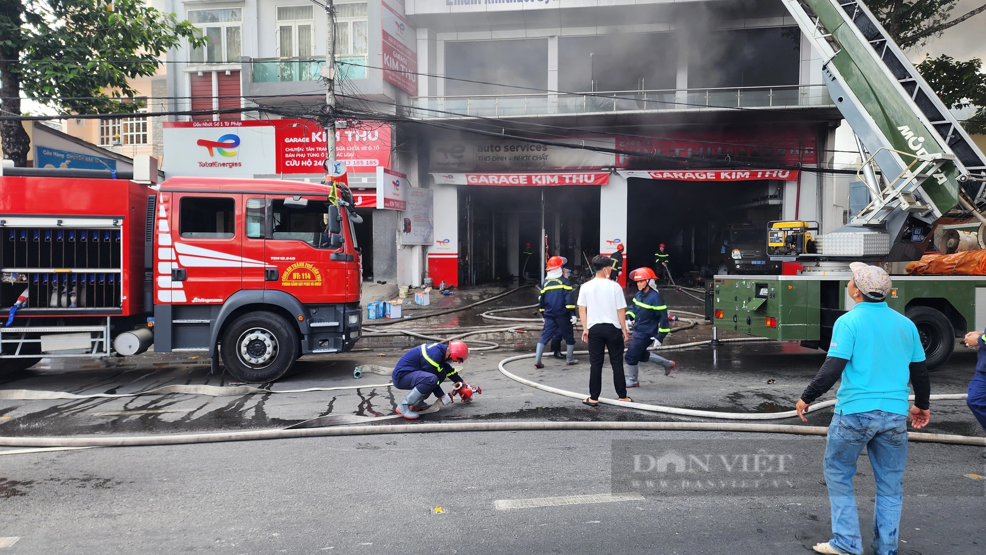 Vụ cháy garage ô tô lớn nhất Cần Thơ: Nhiều xe, máy móc bị thiêu rụi, thiệt hại khoảng 10 tỷ đồng- Ảnh 3.