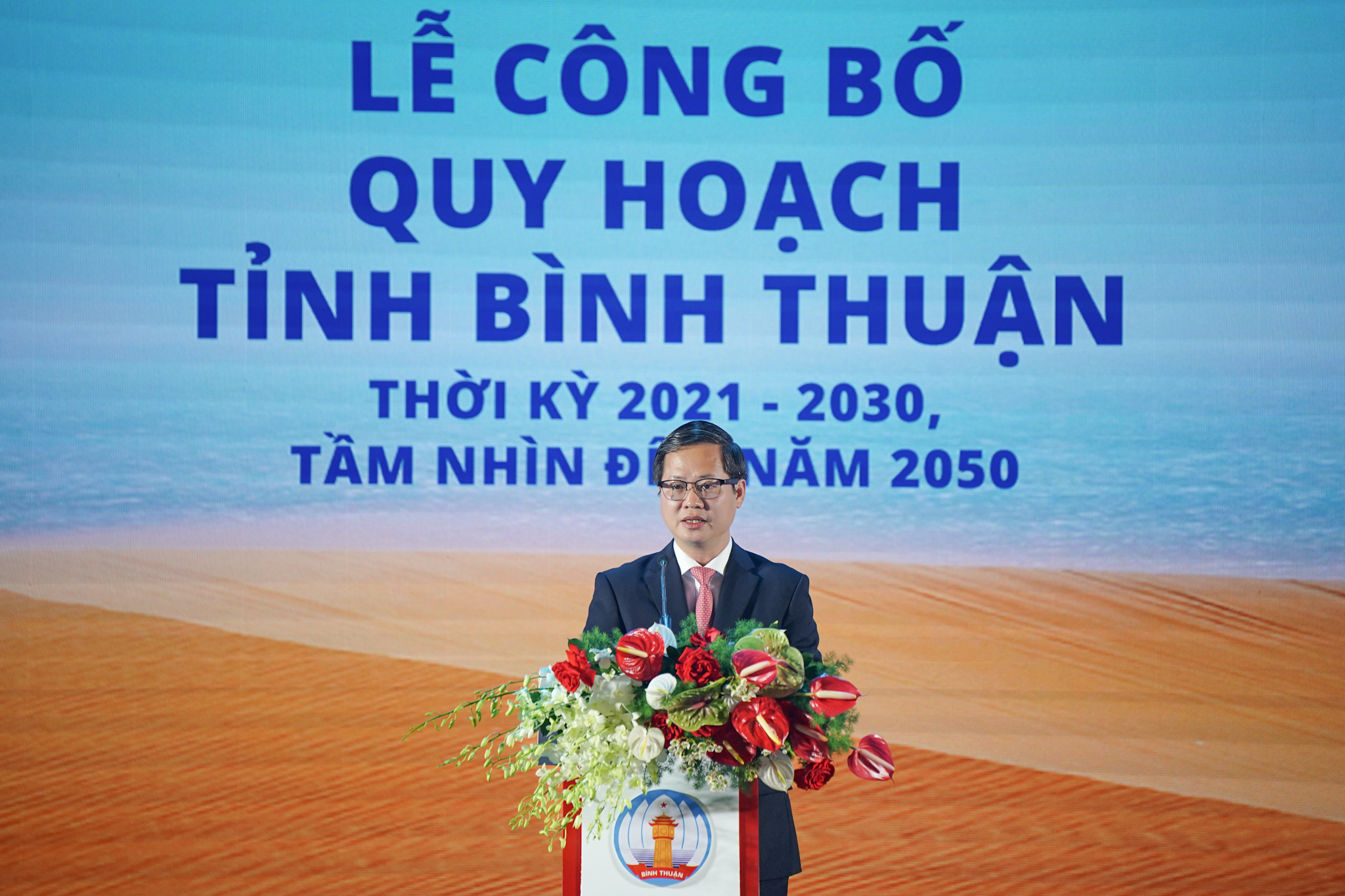 Bình Thuận công bố Quy hoạch thời kỳ 2021 - 2030, tầm nhìn đến năm 2050, trao giấy chứng nhận cho những dự án lớn- Ảnh 2.