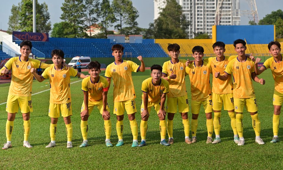VCK Giải U19 quốc gia: Thắng U19 PVF, U19 SLNA gặp U19 Hà Nội ở bán kết - Ảnh 2.