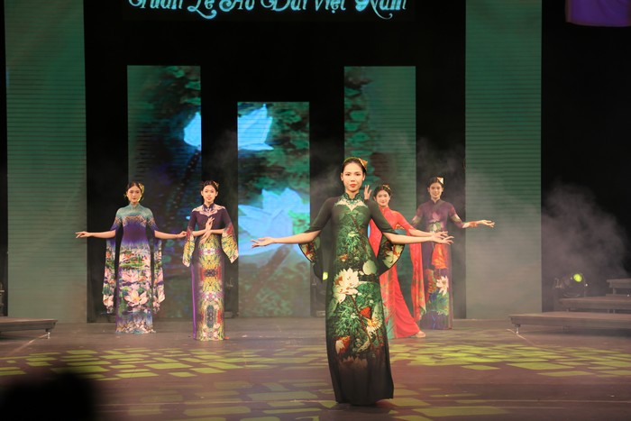 Phát huy giá trị di sản và quảng bá vẻ đẹp Việt thông qua "Tuần lễ Áo dài" năm 2024 - Ảnh 5.