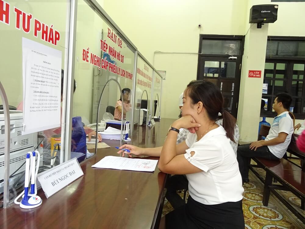 Từ ngày mai, Hà Nội thí điểm cấp phiếu lý lịch tư pháp qua ứng dụng VNeID- Ảnh 1.