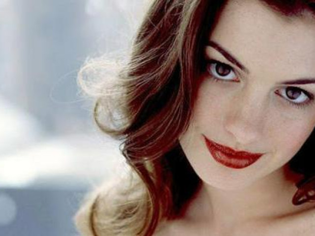 Bí quyết làm đẹp của quý cô Anne Hathaway ở tuổi 40