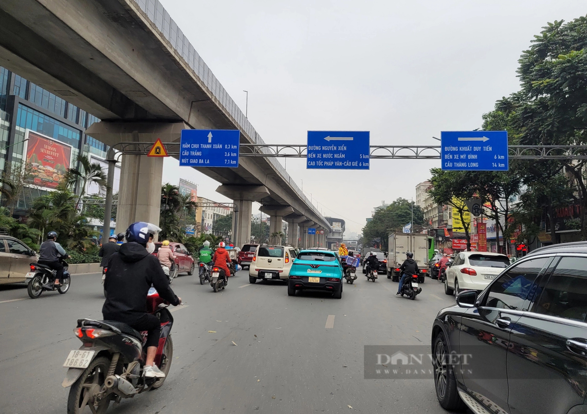 Thu rào tại nút giao Khuất Duy Tiến - Nguyễn Trãi điều chỉnh lại giao thông- Ảnh 3.