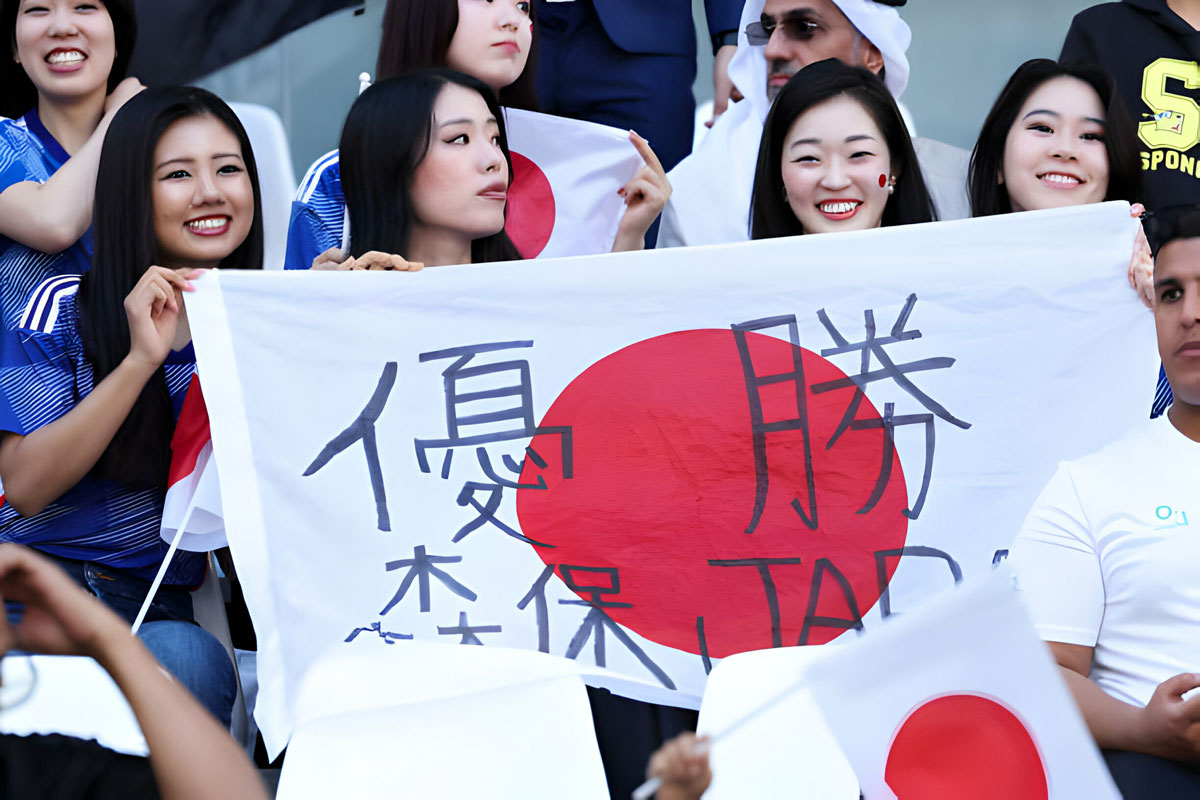 Chiêm ngưỡng nhan sắc dàn CĐV Nhật Bản tại Asian Cup 2024- Ảnh 11.
