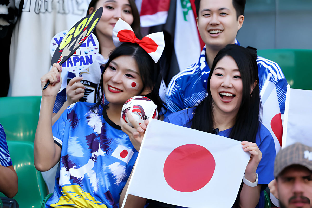 Chiêm ngưỡng nhan sắc dàn CĐV Nhật Bản tại Asian Cup 2024- Ảnh 12.