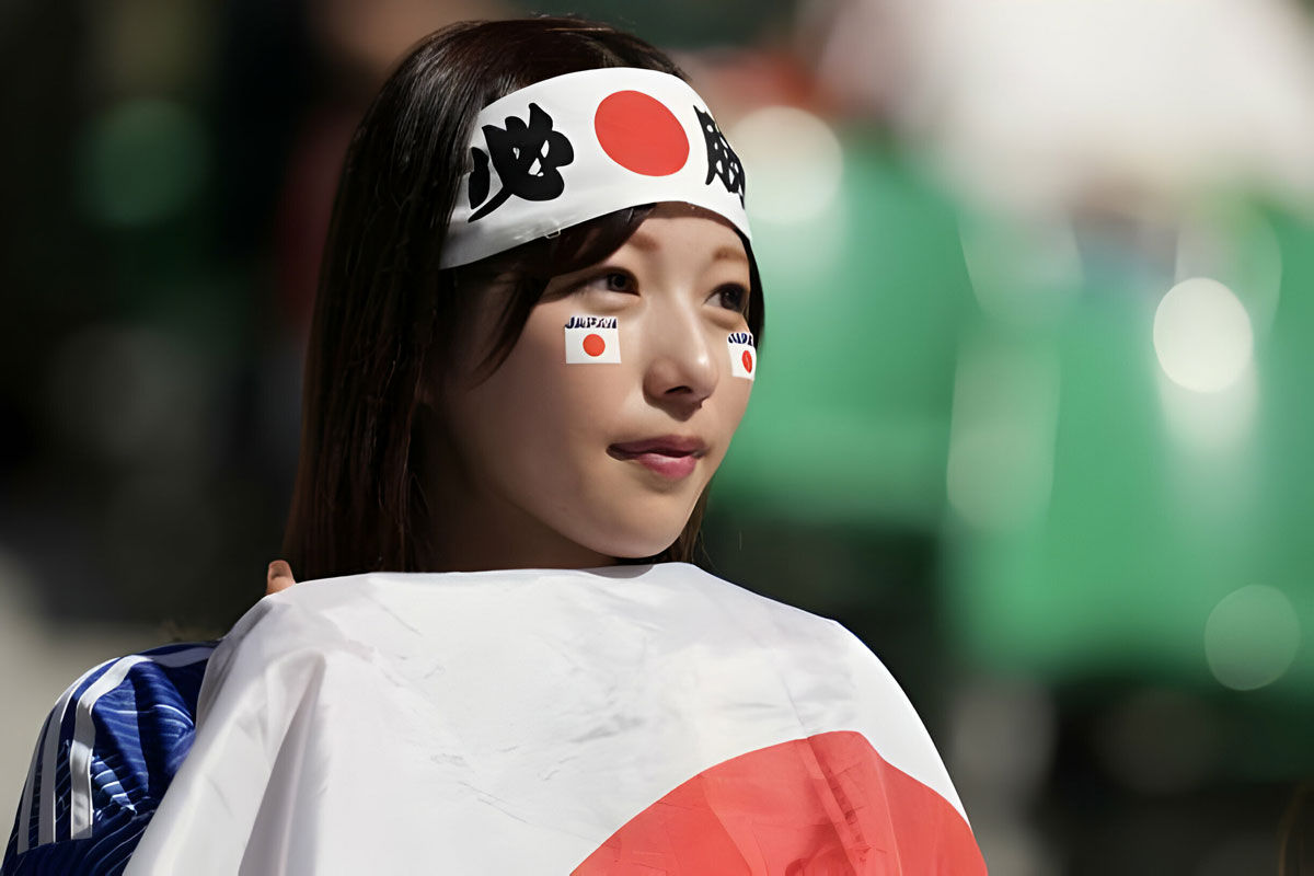 Chiêm ngưỡng nhan sắc dàn CĐV Nhật Bản tại Asian Cup 2024- Ảnh 4.