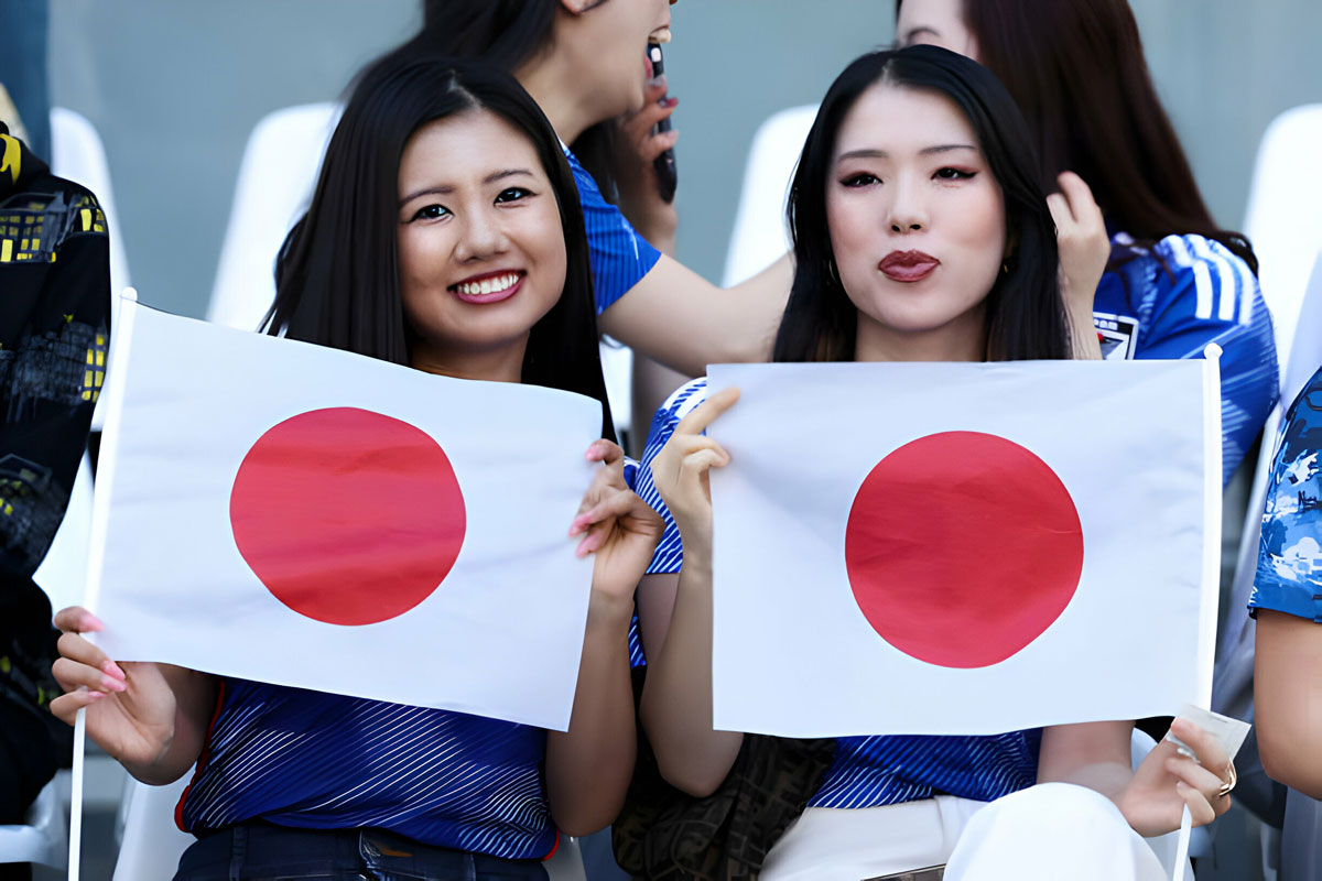 Chiêm ngưỡng nhan sắc dàn CĐV Nhật Bản tại Asian Cup 2024- Ảnh 7.