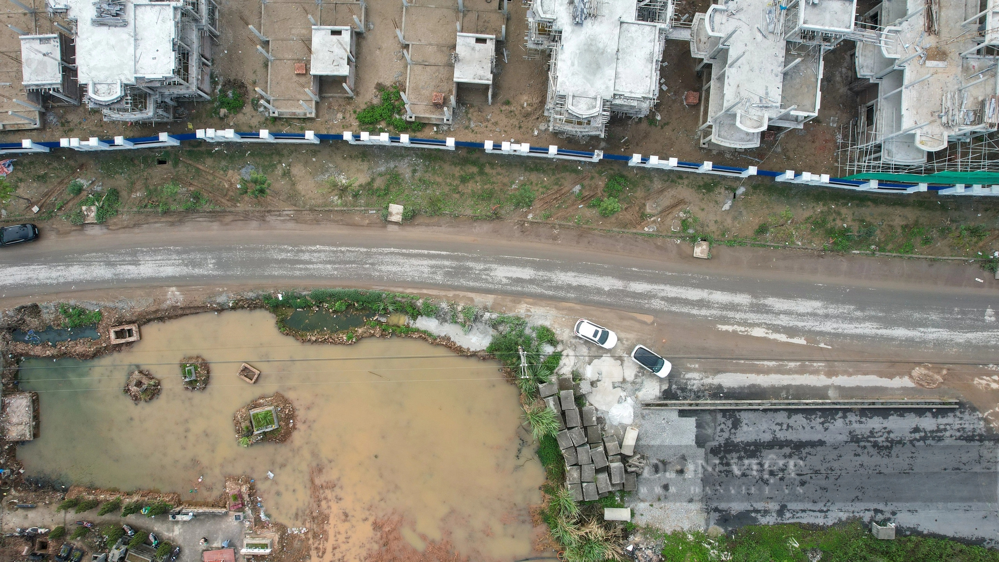 Hiện trạng tuyến đường gần 500 tỷ đồng ở Hà Nội sau 3 năm thi công- Ảnh 10.