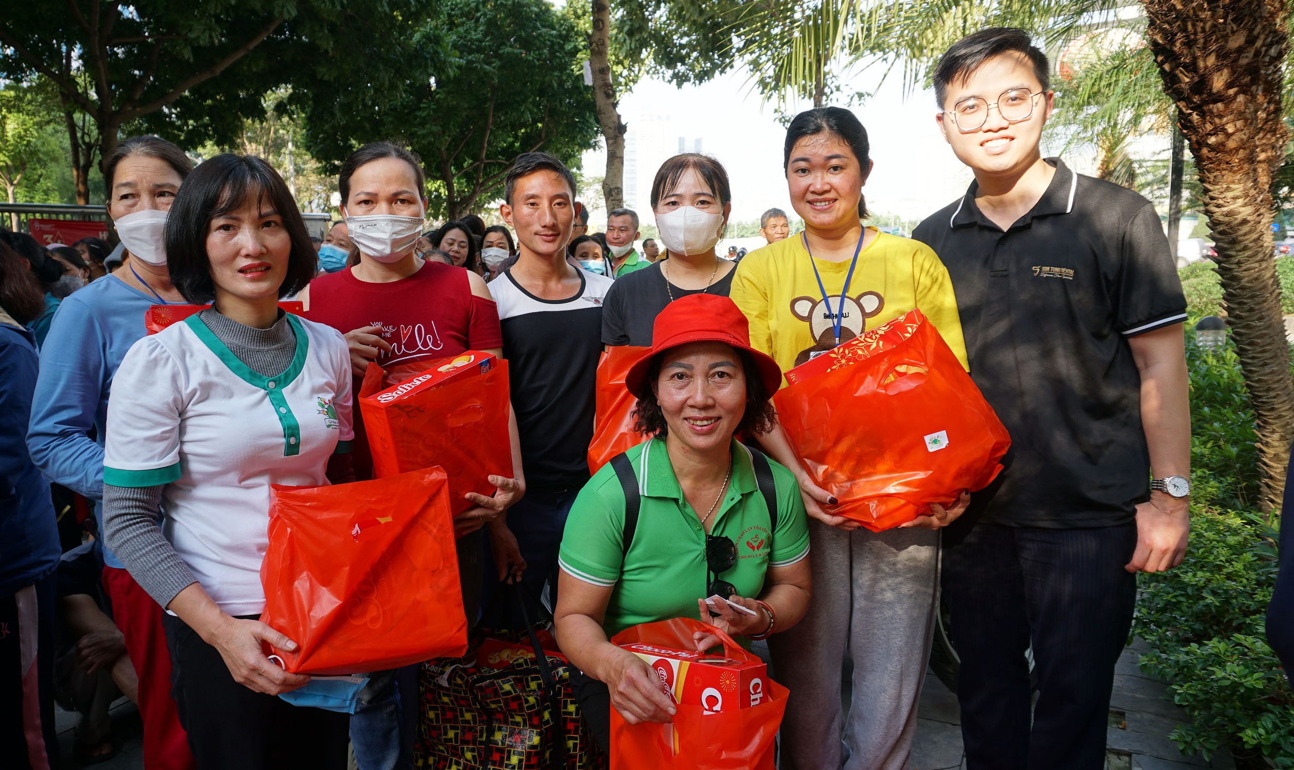 "Sự nghiệp tình thương" của người phụ nữ mang bệnh hiểm nghèo- Ảnh 2.