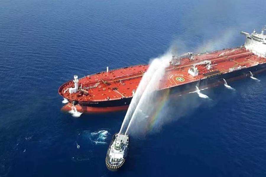 Vì sao tàu chở dầu cho Ấn Độ đi qua Biển Đỏ vẫn an toàn?- Ảnh 5.