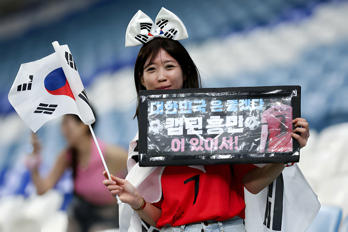 Mê mẩn với nhan sắc dàn CĐV Hàn Quốc tại Asian Cup 2024- Ảnh 15.