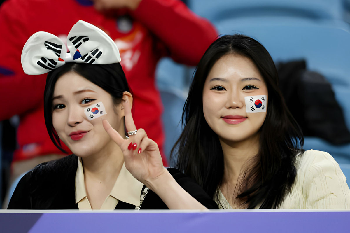 Mê mẩn với nhan sắc dàn CĐV Hàn Quốc tại Asian Cup 2024- Ảnh 13.