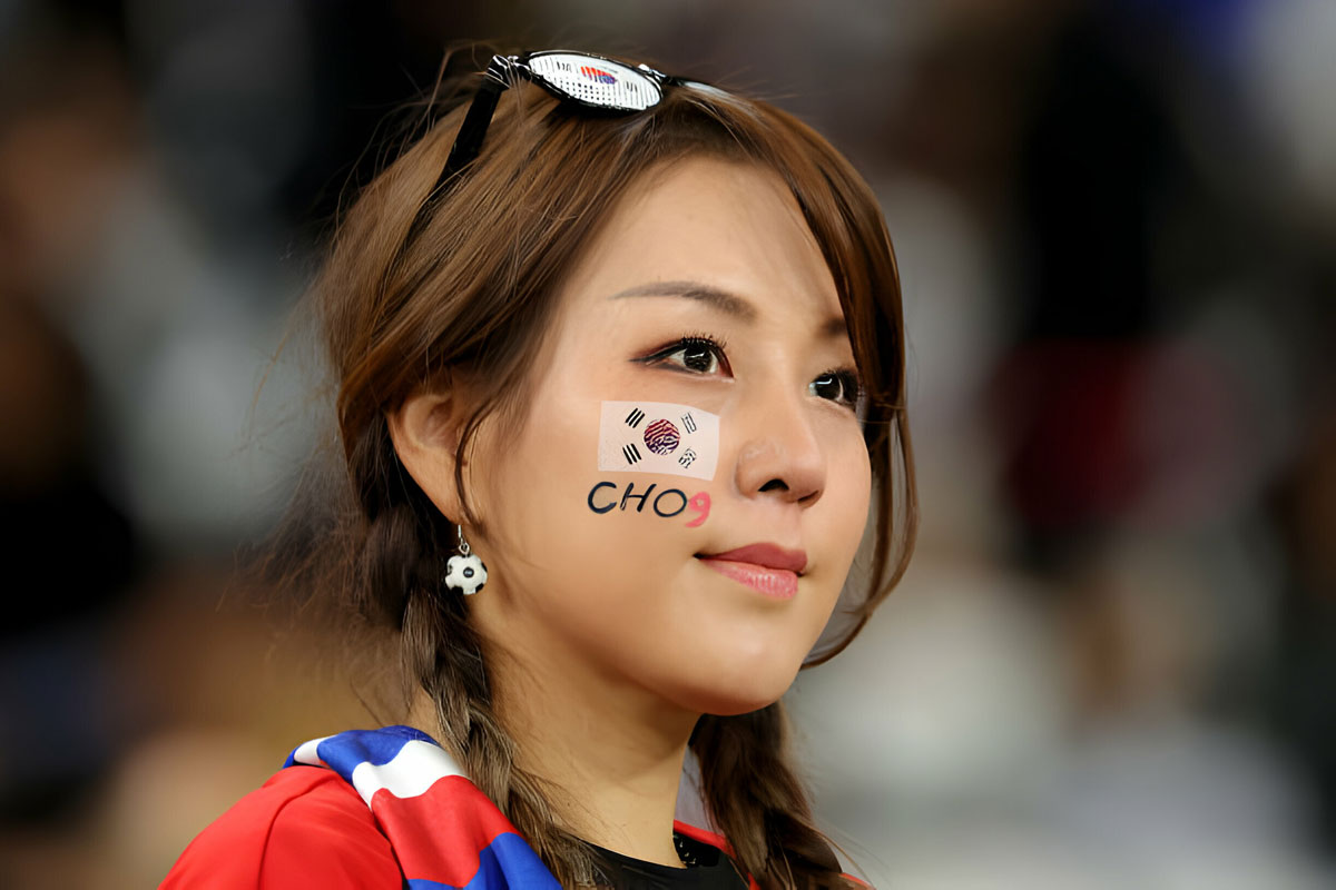Mê mẩn với nhan sắc dàn CĐV Hàn Quốc tại Asian Cup 2024- Ảnh 2.