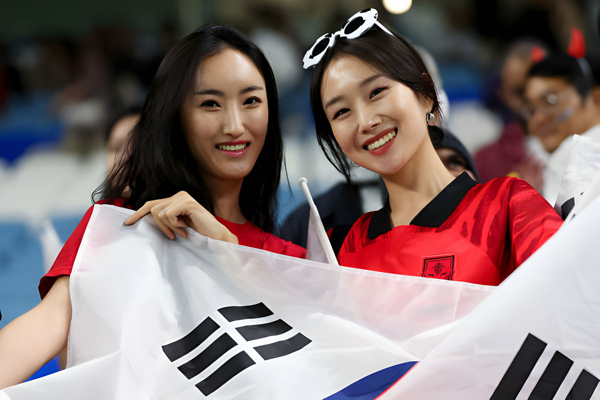 Mê mẩn với nhan sắc dàn CĐV Hàn Quốc tại Asian Cup 2024- Ảnh 11.